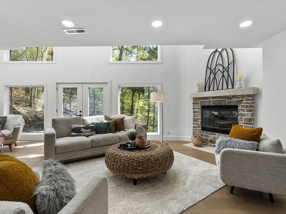 7th image of 7711 Steeplechase Ct