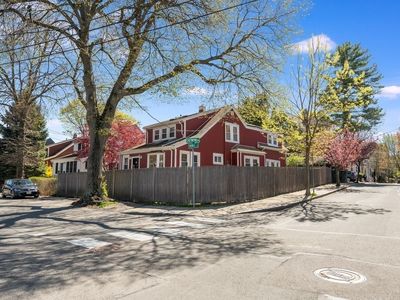 1 Chetwynd Rd, Cambridge, MA, 02140