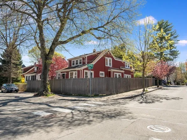 1 Chetwynd Rd, Cambridge, MA 02140