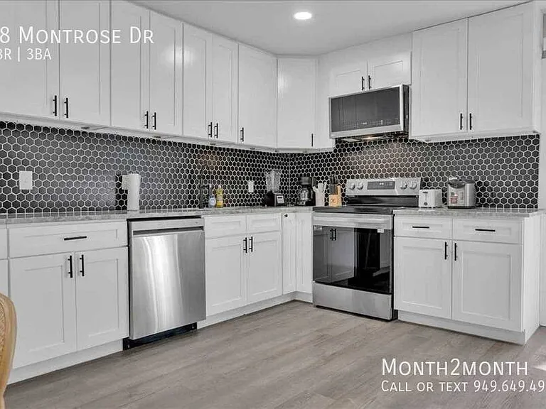 18 Montrose Dr — Photo 7