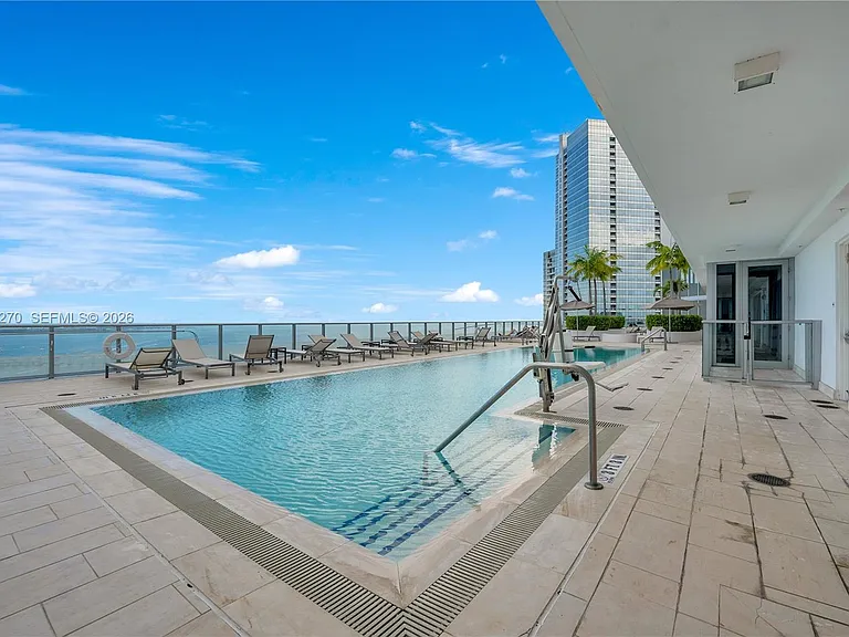 1300 Brickell Bay Dr #2000 — Photo 9