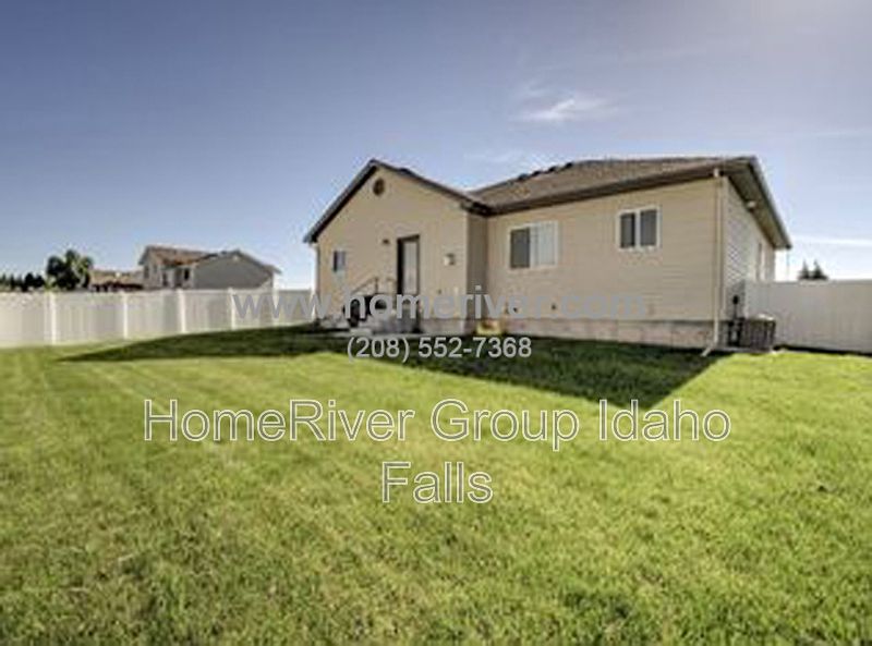 2nd image of 3861 N Copper Ln