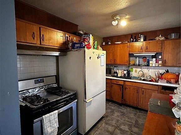 2nd image of 2427 N 36th St
