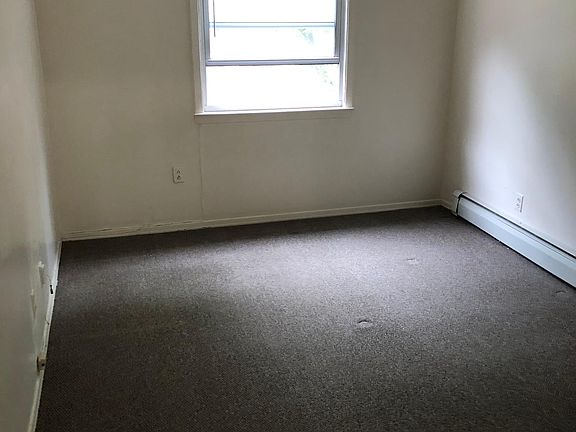 4th image of 2542 Parsons Blvd Floor 3