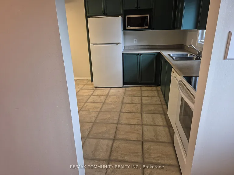 511 Admiral Dr W #65 — Photo 16
