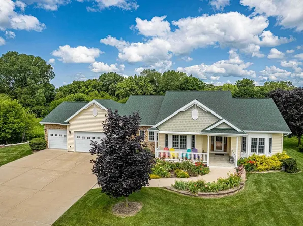 2500 Stonehaven Drive, Sun Prairie, WI 53590