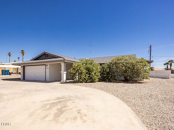 4th image of 2130 Smoketree Ave N