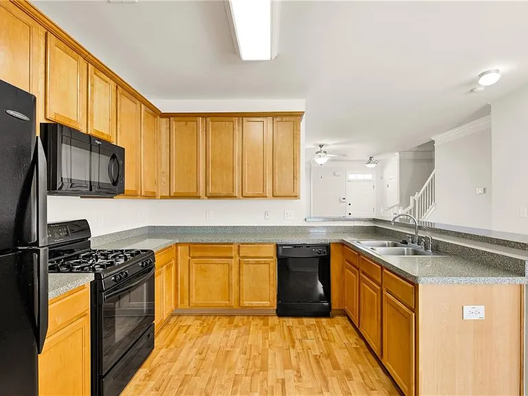 3862 Guilderoy Ln #3 — Photo 7