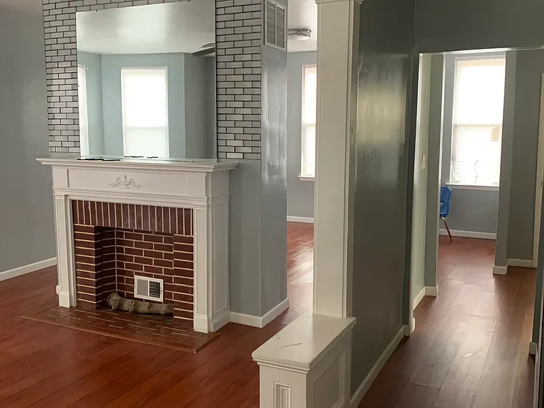 3825 Milford Ave — Photo 5