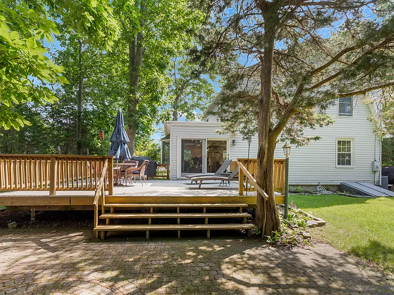 74 Scotts Landing Rd — Photo 23