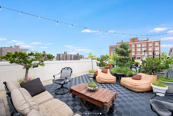 Rented by Compass | media 27