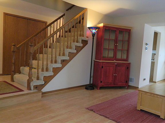 4th image of 421 W Courtland St