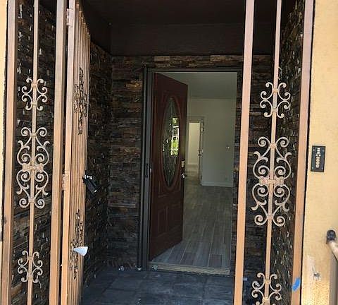2nd image of 731 Milford St