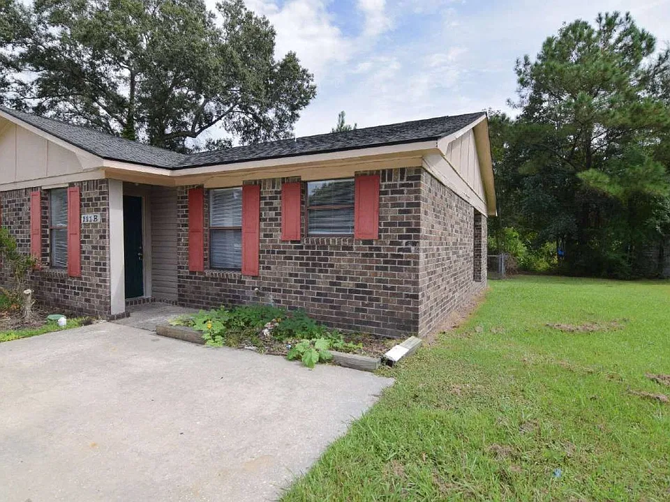 111B Peach Rd