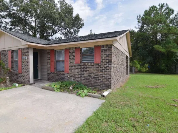 111B Peach Rd, Goose Creek, SC 29445