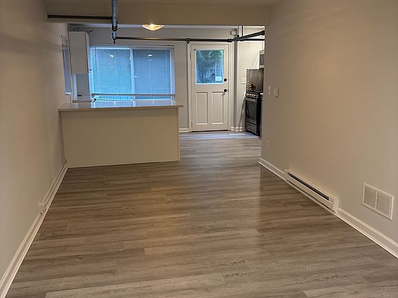 3rd image of 3536 Stettinius Ave #7