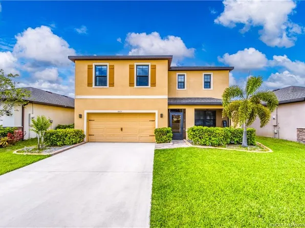 6431 NW Castlebrook Ave, Port Saint Lucie, FL 34983