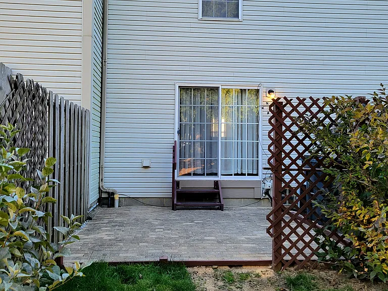 232 Macandrews Way — Photo 13
