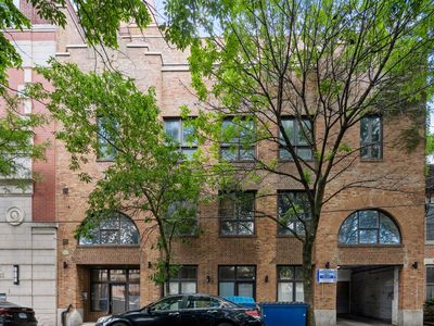 1448 N Orleans St APT 2B, Chicago, IL, 60610