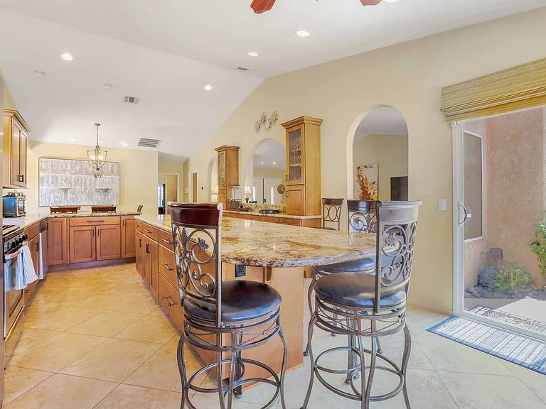 39795 Regency Way — Photo 7