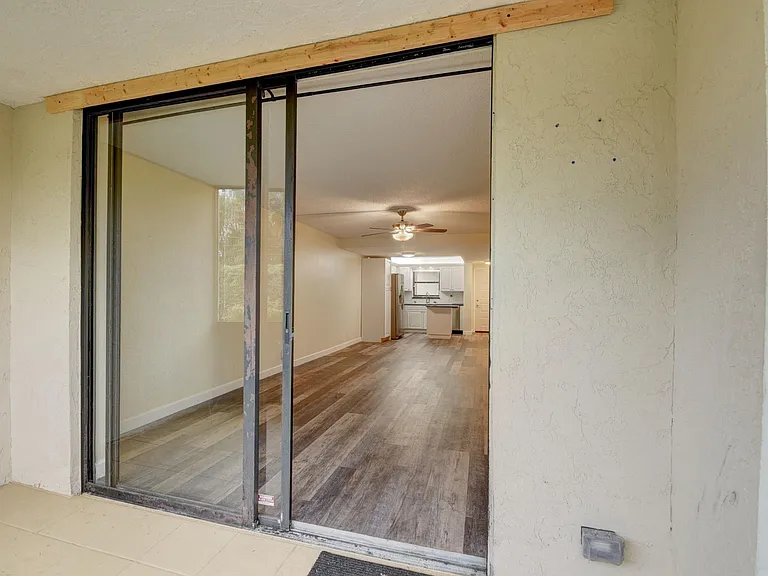 890 N Federal Hwy #103 — Photo 39