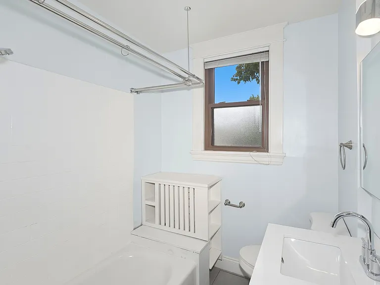 2535 Aldrich Avenue South - 1 — Photo 8
