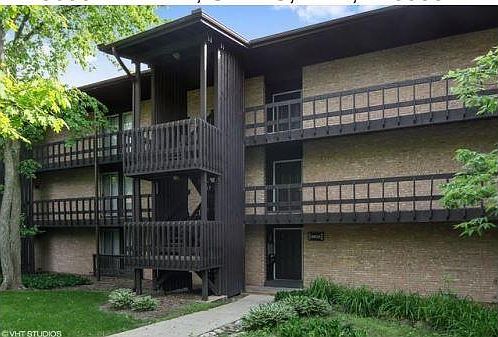 1st image of 5603 Lakeside Dr APT 2C
