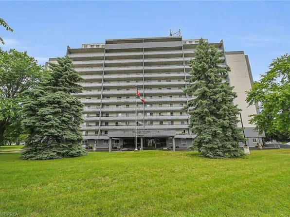 640 West St #902, Brantford, ON N3R 6M3