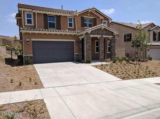 446 Almond Ln, Simi Valley, CA 93065