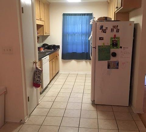 3rd image of 6936 Flintwood St