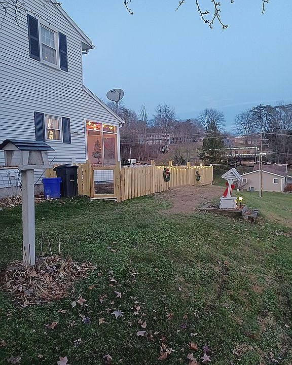 2nd image of 211 Fawn Ct