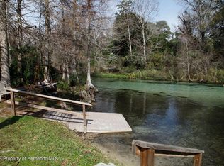 7020 River Run Blvd, Weeki Wachee, FL 34607