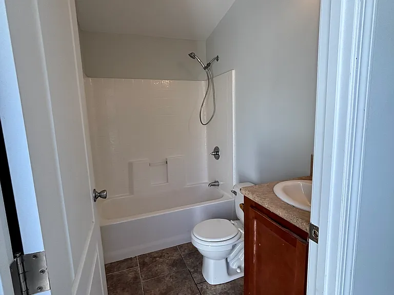 N Harbor Dr — Photo 8