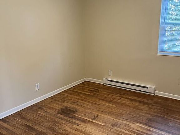 3rd image of 214 Randolph St APT 1