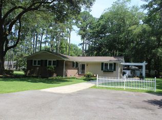 106 Woodland Terrace Dr, Walterboro, SC 29488