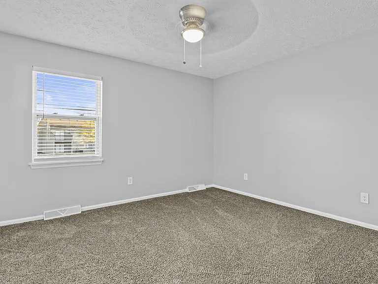 Mt. Tabor Apartments — Photo 40