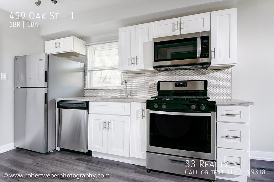 1st image of 459 Oak St #1