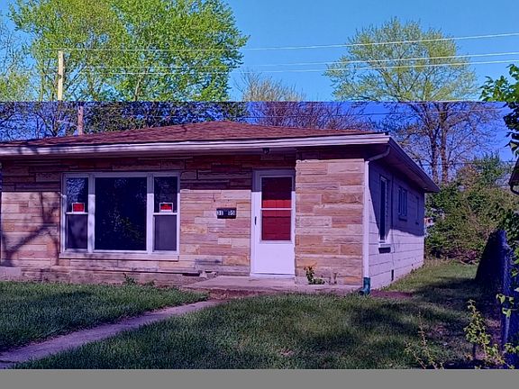 2nd image of 3105 N Lasalle St