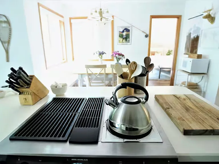 Electric range on kitchen island