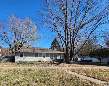1328 SW Western Ave, Topeka, KS, 66604