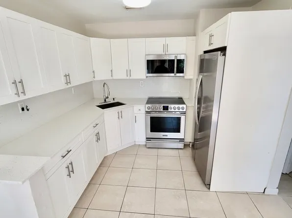 22200 SW 116th Ave #2, Miami, FL 33170