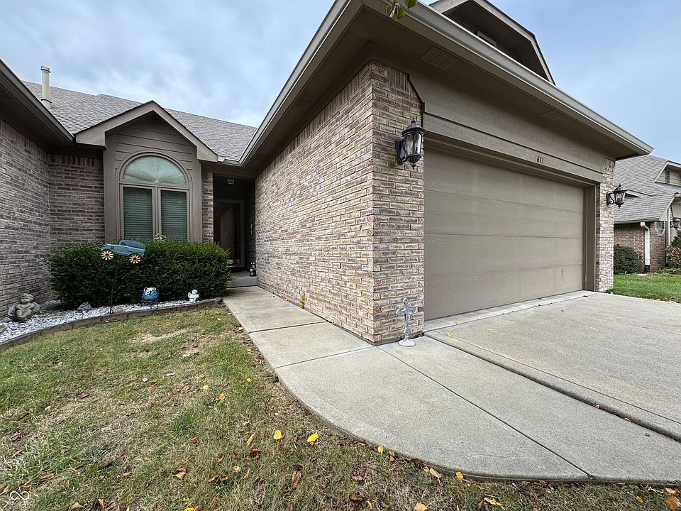 1st image of 673 Brook Dr