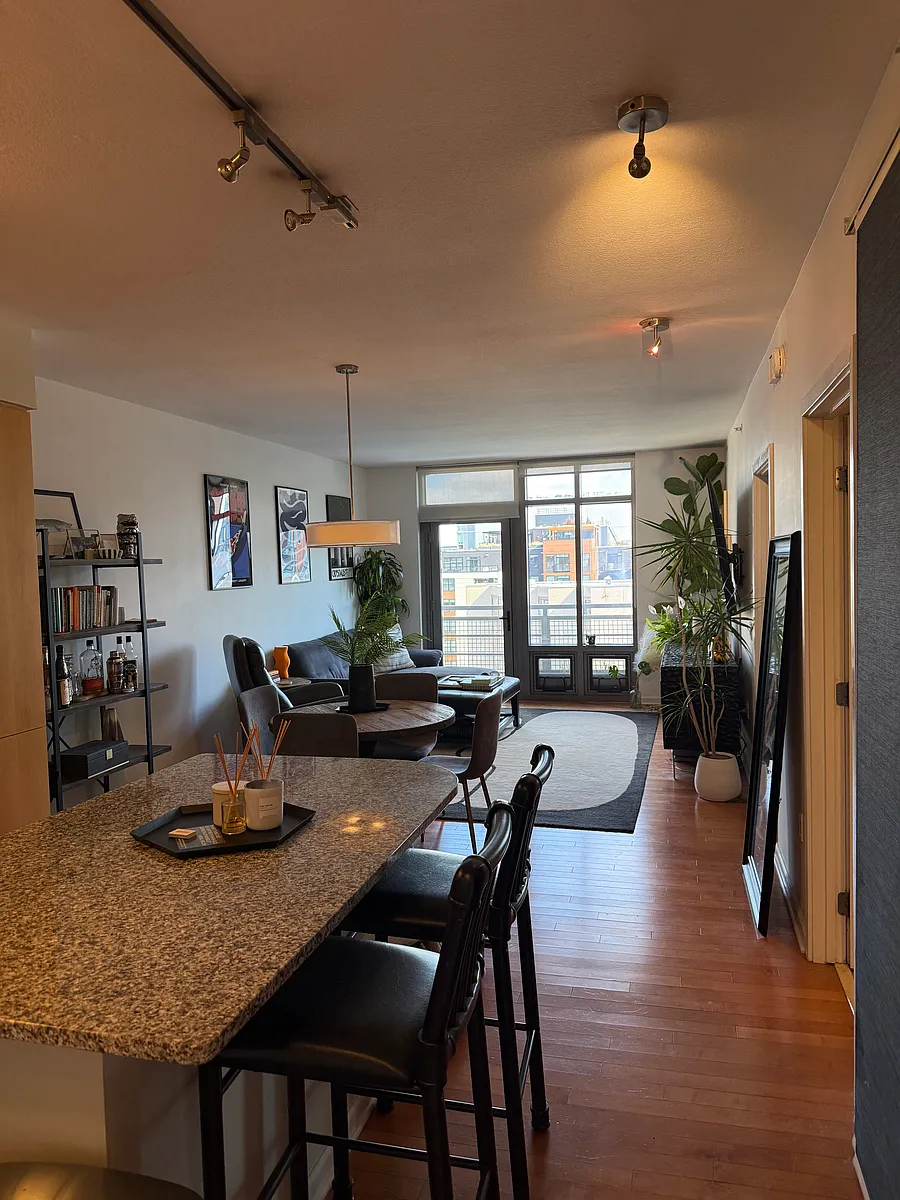 Building Photo - 440 L St NW #1013