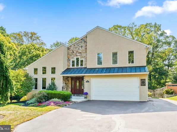 734 Pine Ridge Rd, Media, PA 19063