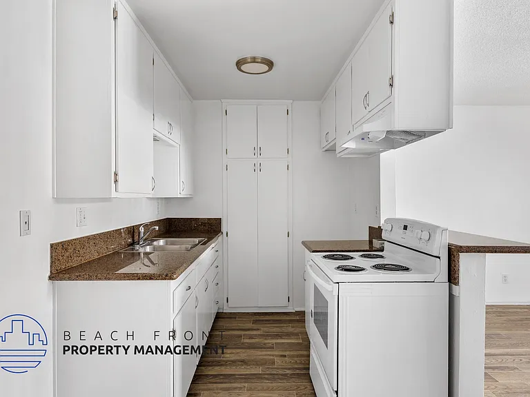 2040 E Florida St — Photo 22