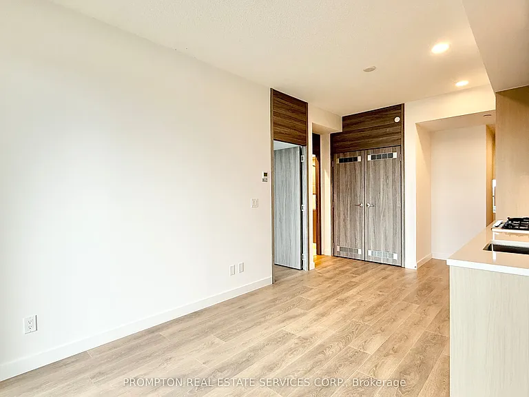 18 Esther Shiner Blvd #1508 — Photo 7