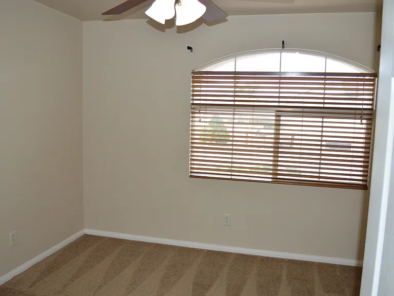914 Socorro Song Ln — Photo 15
