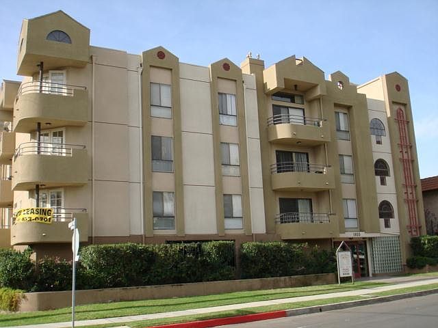 Quiet corner building - note unit 103 is second floor / not