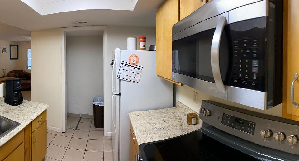 1st image of 2971 Bayshore Dr E
