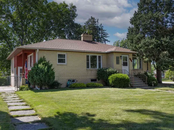 1817 W Midland Rd, Auburn, MI 48611